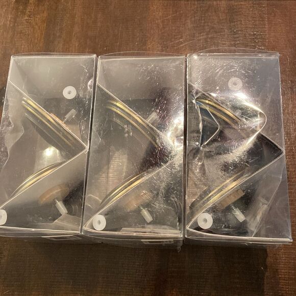 Levolor Bronze Medallion Curtain holdbacks Set of 3 - Picture 4 of 5